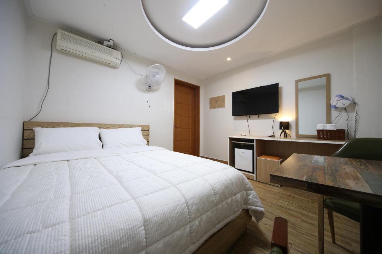 Uh Suite Gyeongju Exterior foto